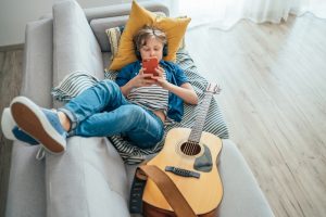 מתבגרים מוזיקה מתבגר נערים טיפול רגשי מוזיקאי מוזיקאים קשיי קשב וריכוז הפרעת ADHD ADD טיפול רגשי אישי